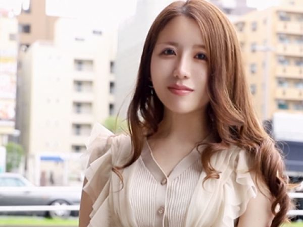 【若奥様の危険な性欲】『我慢できないの…』色白むっちりボディの29歳人妻が、持て余した性欲でAV出演！肉棒に貪りつき、いやらしく乱れまくるエロい若奥様！♡