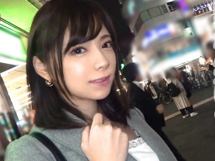 【ドM女子の過激プレイ】イラマチオ＆スパンキングで悶絶！ハードなSEXが大好きな素人娘がデカチンで喉奥＆膣奥を激突きされまくり！！快楽に溺れるMっ気たっぷりのエロい反応がヤバい♡