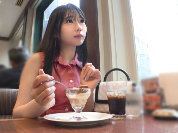 【受付嬢の裏の顔】『もっと…欲しい…』チンポに飢えた美人受付嬢が快楽に溺れる！敏感ボディが連続アクメで痙攣しまくり！仕事中の清楚な顔とは別人のメス顔を晒すエロすぎるSEX♡