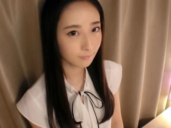 【清楚系スレンダー美少女】『ダメ…恥ずかしい…』お嬢様育ちの初々しい娘が、流し台で激しくイカされちゃう！清楚な見た目とのギャップがヤバい、のけ反り絶頂SEXを大公開！♥
