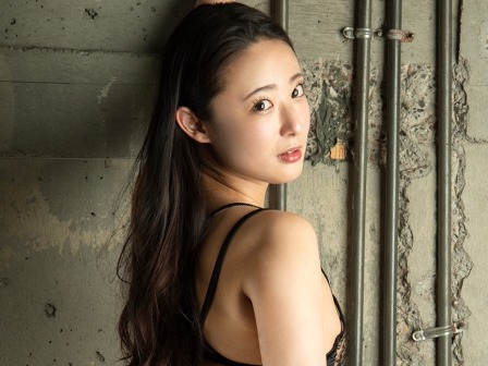 【巨尻美女の過激プレイ】『もっと奥まで…』美尻自慢のギャルが高速フェラで男を挑発！巨尻を揺らしながら杭打ちピストンで絶頂しまくり♡