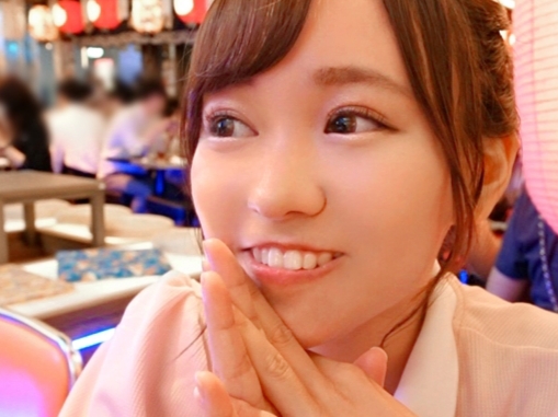 【アイドル級美少女の腰振り】プリッと美尻の可愛い子が笑顔で騎乗位！ビンビンのチンコを膣奥まで咥え込み、激しく腰を振って感じまくる！