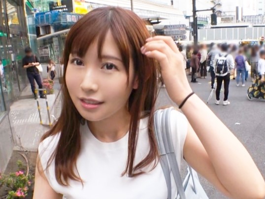 【美ボディお姉さんの敏感プレイ】『気持ちいい…』キュートな顔とスレンダーボディのお姉さんが、正常位で激しく突かれ濡れまくり！敏感な部分を刺激され、男根を受け入れる淫乱モード全開！！