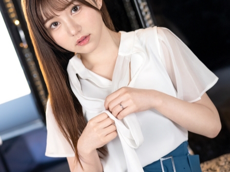 【巨乳人妻の危険な情事】エッチなボディの可愛い人妻が、旦那じゃない男に激しく突かれて感じまくり！ボッキしたチンコでズボズボされ、乱れまくる姿は必見！NTRの快感に溺れる人妻の淫らな姿♡