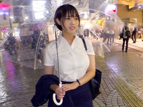 【ショートカット巨乳OLの秘密の情事】『ダメ…ここじゃ…』仕事帰りの可愛いOLがホテルで巨乳を揺らしまくり、おマンコを激しく突かれて感じまくる濃厚セックス♡