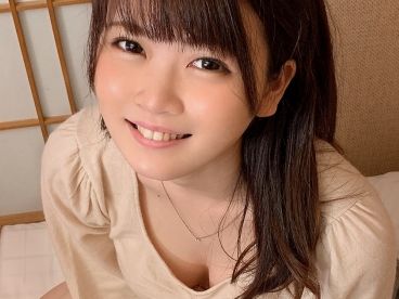 【おっとり美少女の秘密】『気持ちいい…』素人娘がおじさんとリアルSEXで大胆変身！敏感オマ○コを手マンで刺激され、大量の愛液が止まらない！♥︎