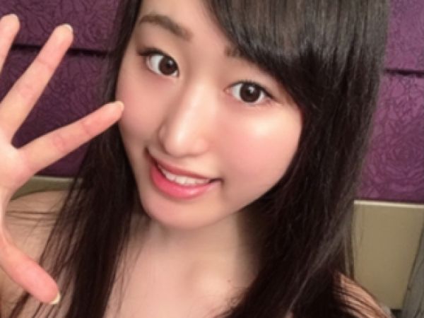 【素人】エッチはおろかオナニーも知らない設定の清楚地下アイドルは実はビッチなドスケベオンナでしたｗｗｗ