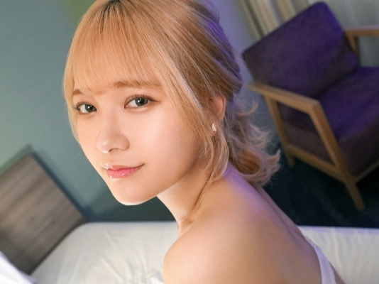 ＜素人×潮吹き＞程よい肉感で色白巨乳の金髪美少女♫ポルチオ狙いの膣奥責めで快楽解放♡生ハメ鬼突き絶叫アクメで逝き乱れ♪