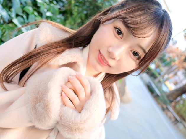 【ロングヘア美少女】『あっ…奥まで当たってる♥』キュートなルックスとビンビンのチンコで激ピストン！！膣奥を突かれて感じまくる濃厚セックス！！髪を振り乱して乱れまくる姿がたまらない！！