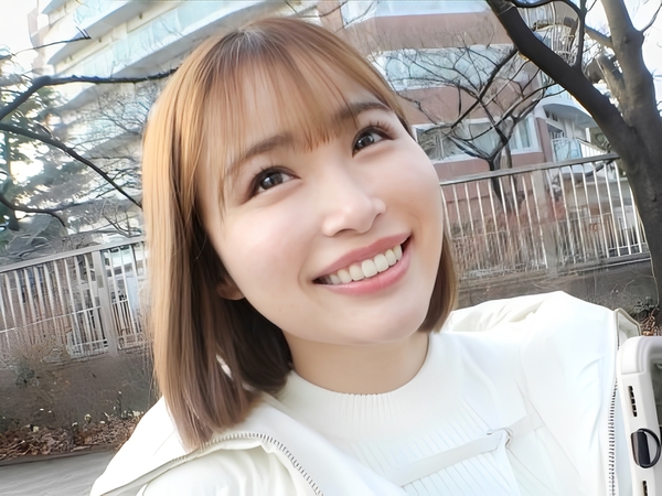 【巨乳清掃員の性処理】制服姿の美女が、清掃員たちの欲求不満を解消！お口とおっぱいでチンポを優しく包み込み、屋内から車内まで大活躍♡ 巨乳を揺らして男たちを満足させる、エロすぎるサービス！