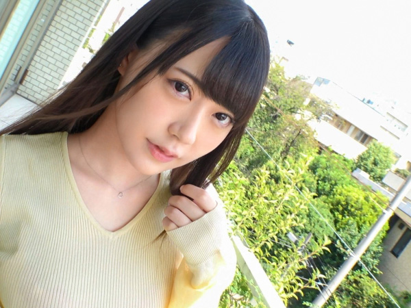 【素人娘】普通に素人離れしてる女の子！かわいいし身体もすべすべ！S字にカーブした腰の感じは男なら誰でも勃ってしまうね！